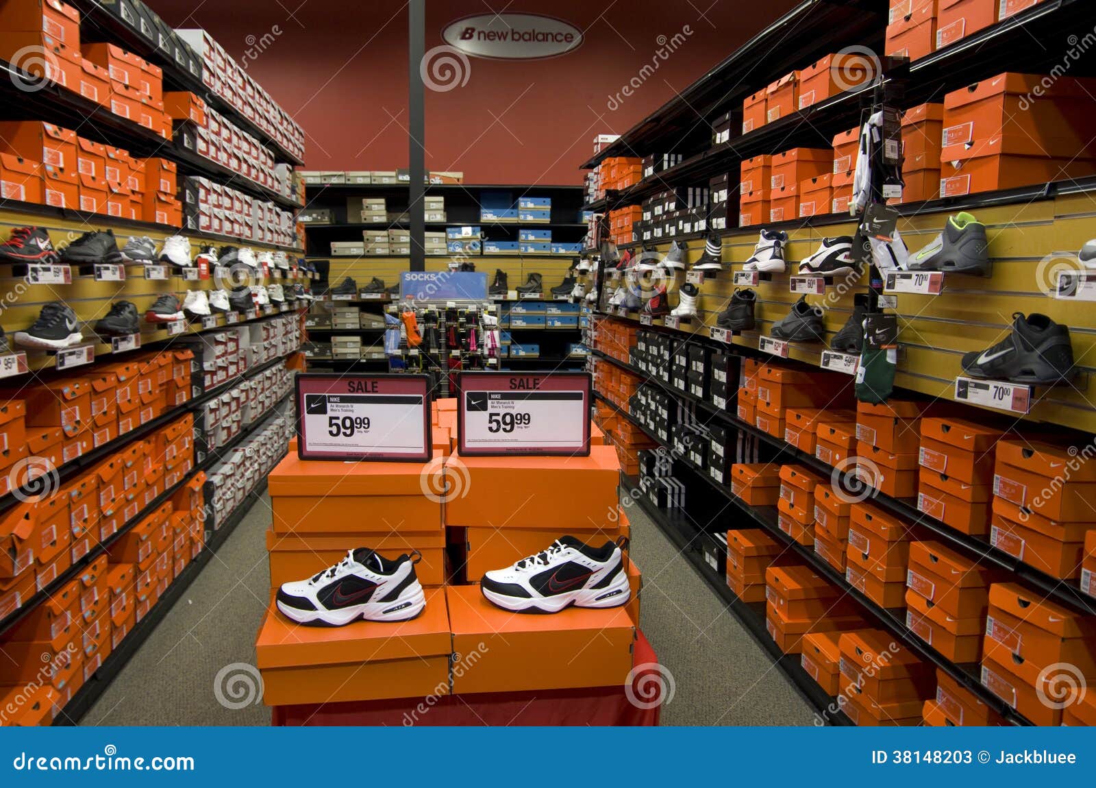 sports authority shoes nike
