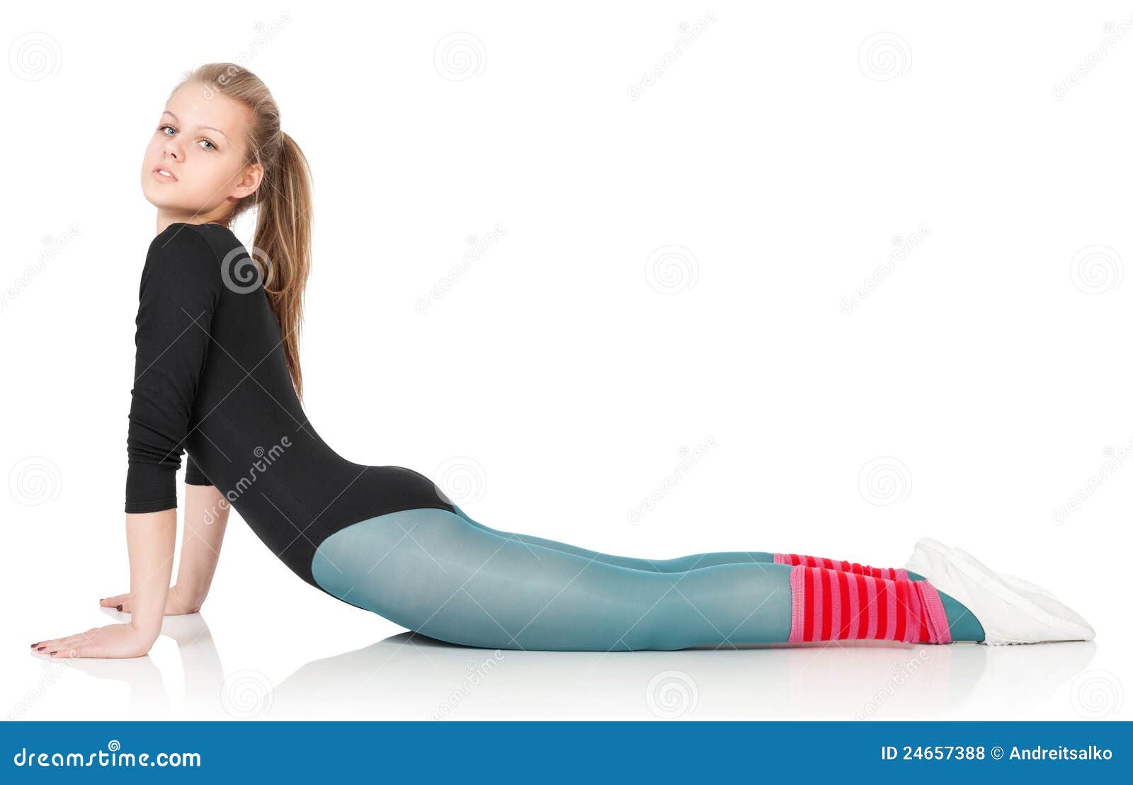 Sport und Gesundheitspflege. Gewichtverlust-Eignungfrau. Weibliche vorbildliche tuneignung getrennt auf weißem Hintergrund