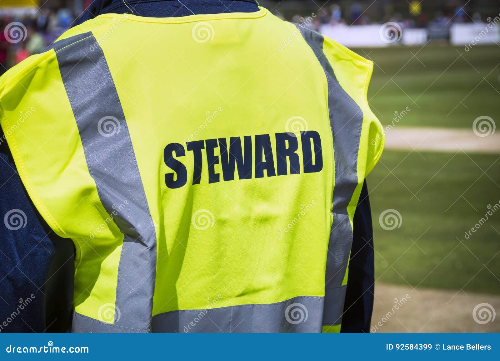 sports steward by pitch in high viz jacket