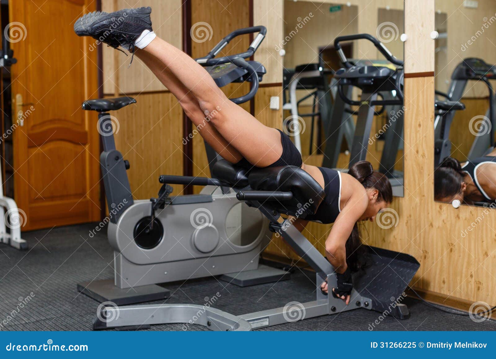 reverse hyperextension