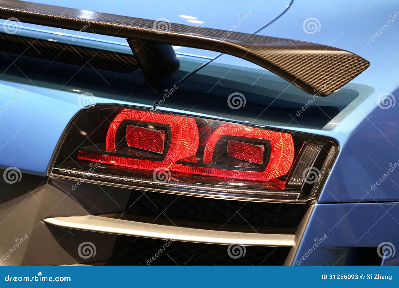 Ein Rücklicht Auf Einem Modernen Auto Stockbild - Bild von luxus