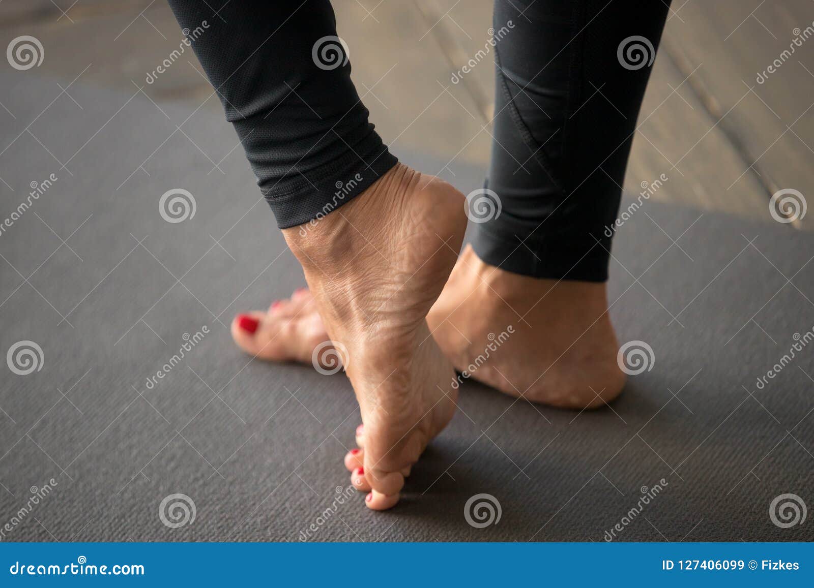 1,079 Young Woman Barefoot Leggings Stock Photos - Free & Royalty