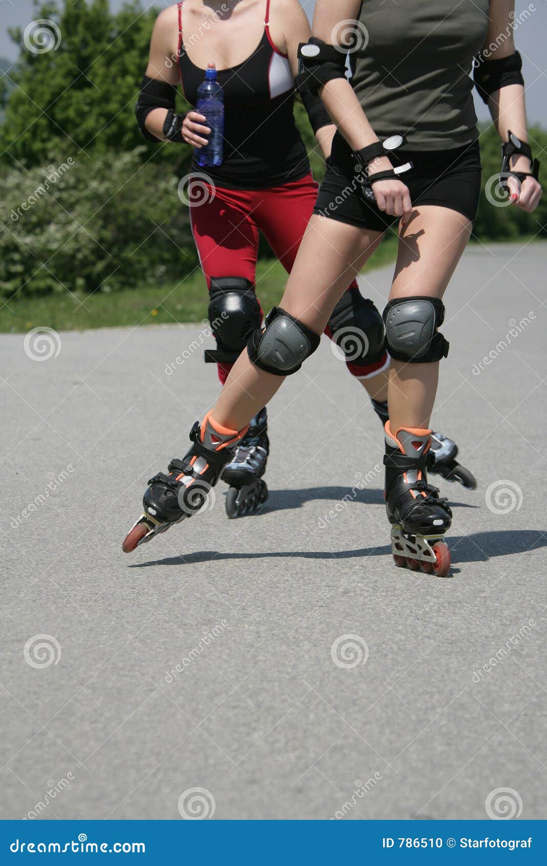Sporty legs stock photo. Image of saison, inlineskaten 786510