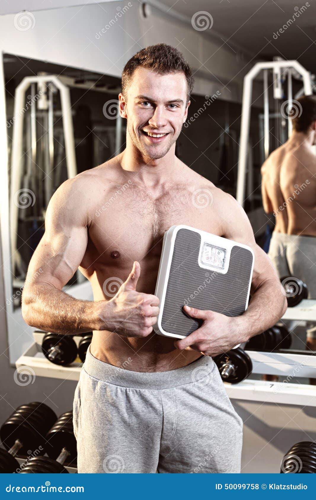 Homem Muscular No Gym, Abdominal Dado Forma Abs Despido 