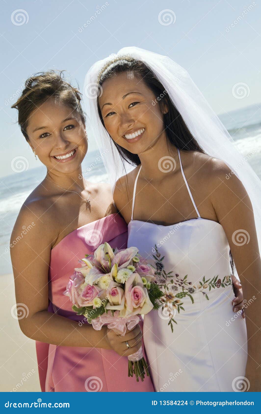 Abiti Da Damigella Rosa Per Matrimonio In Spiaggia 12 Idee Su - Foto 13