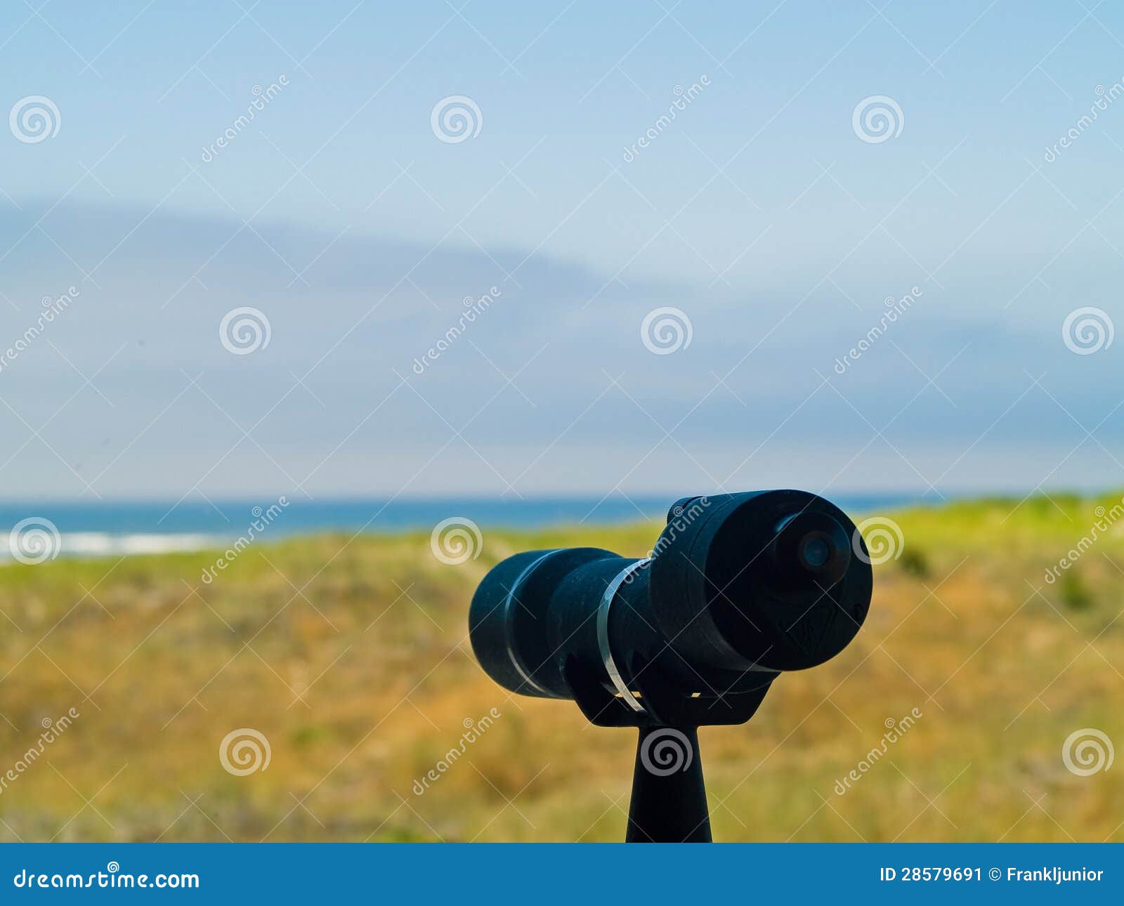 beach voyeur spotting scope