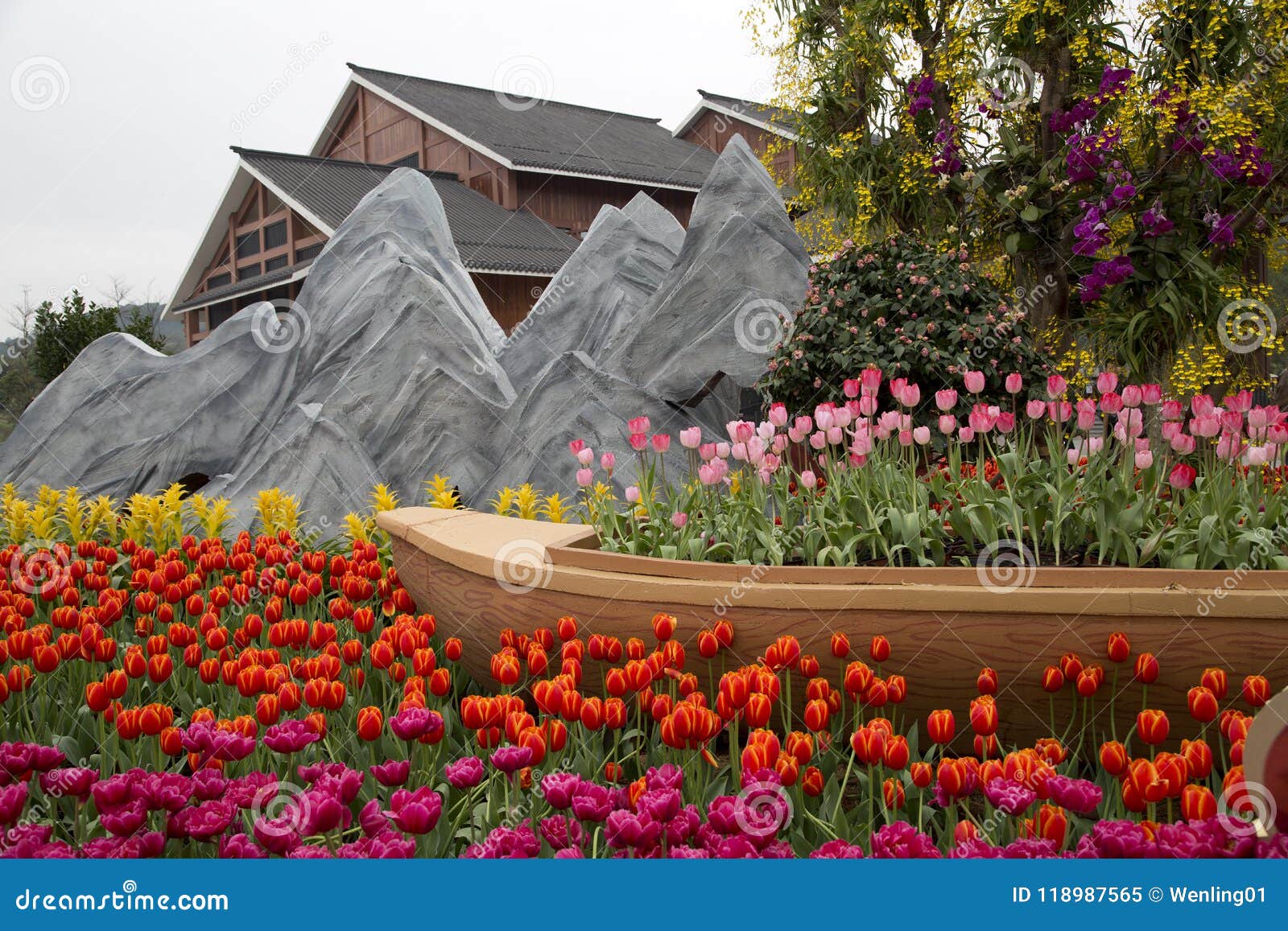 Spring Flowers Arrangment In Nanning Qingxiu Mountain View Stock Image Image Of Growth Bloom 118987565