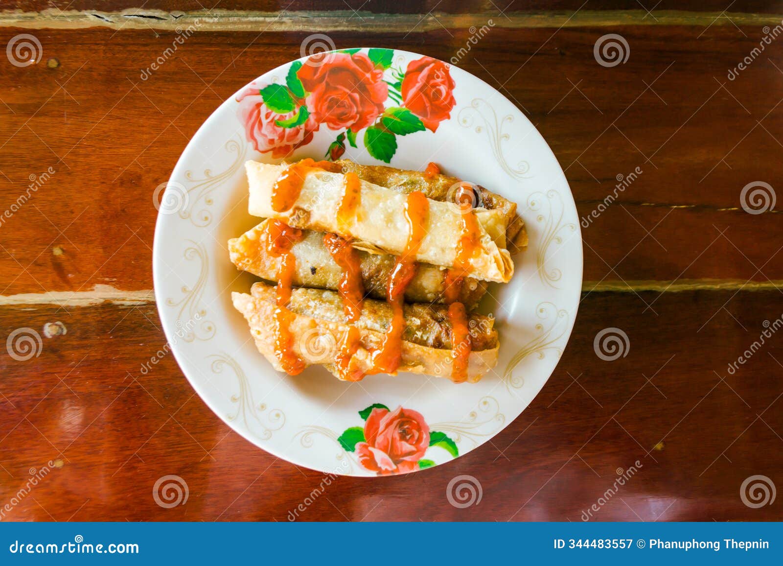 spring rolls and sauces