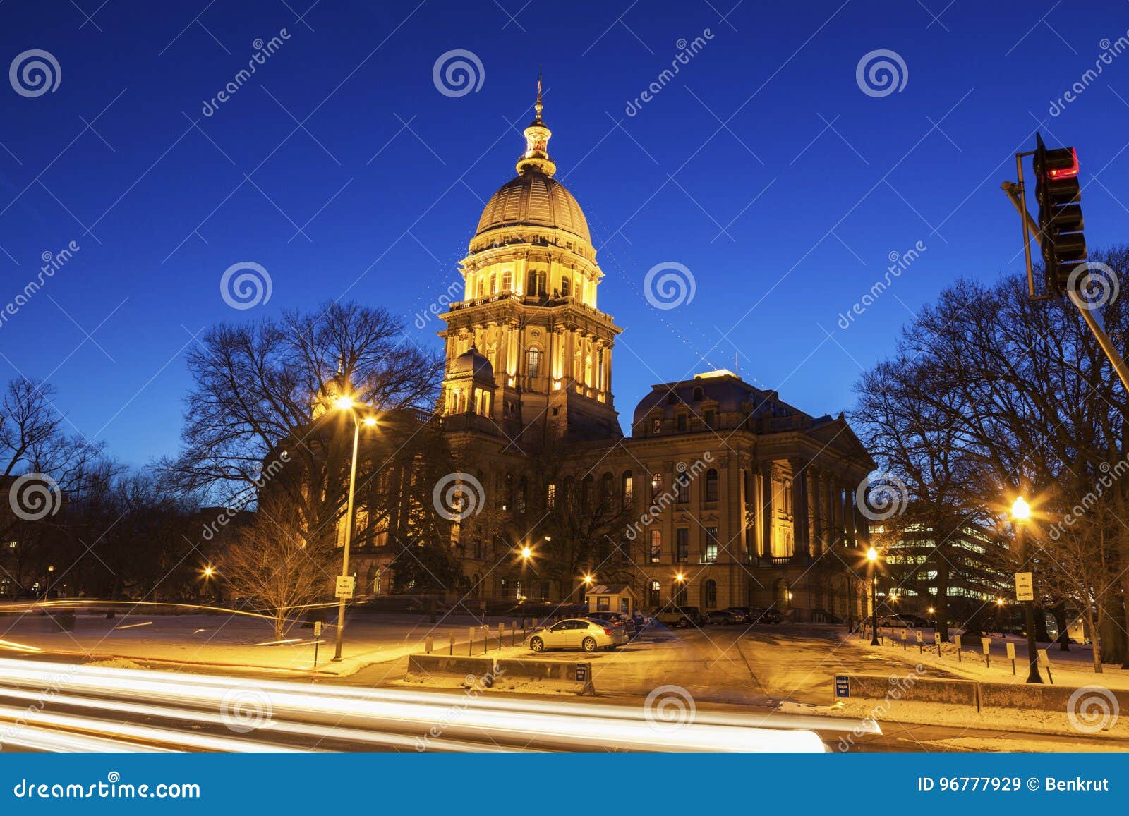 springfield, illinois - state capitol building