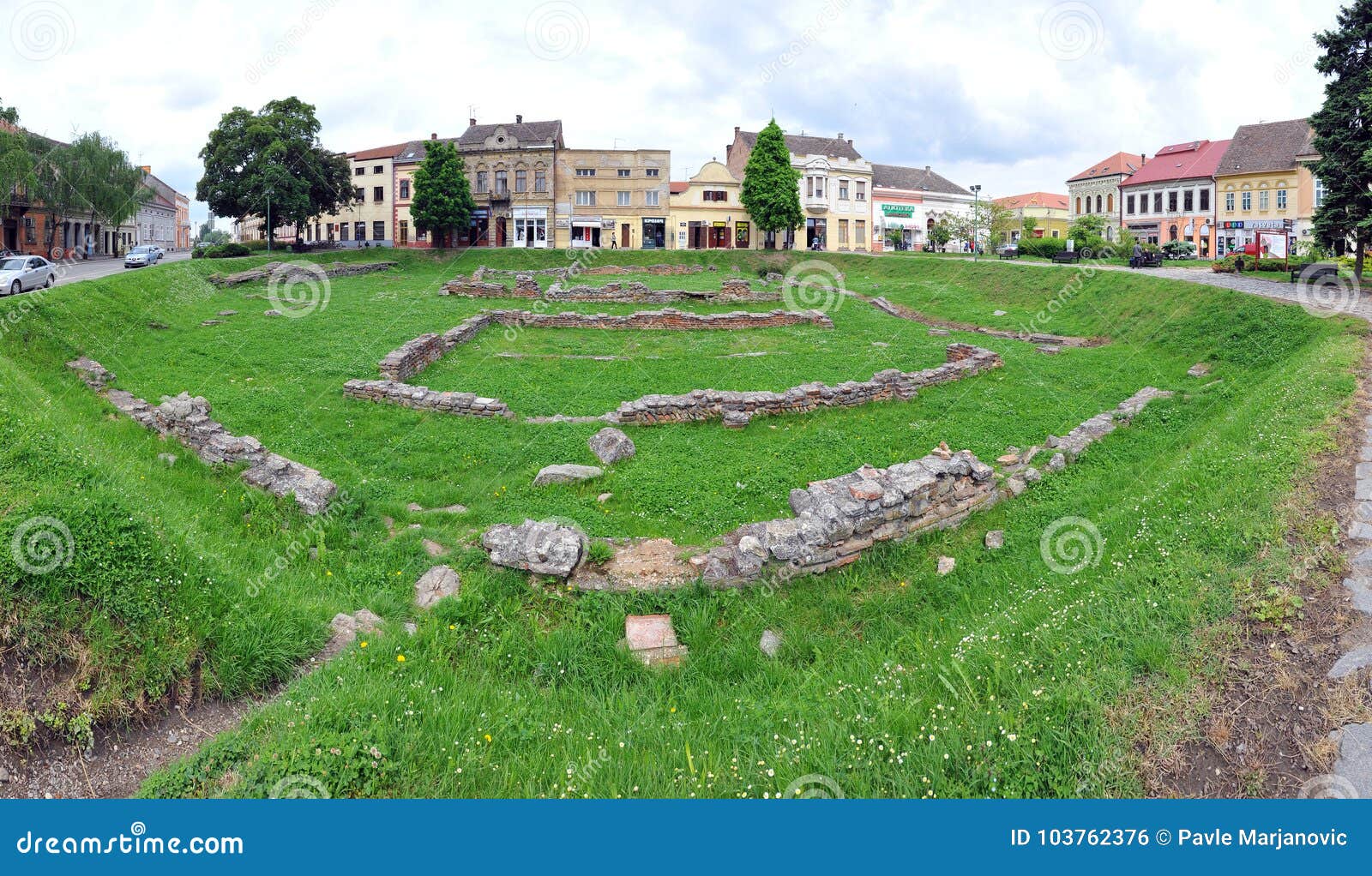 SREMSKA MITROVICA, SERBIE - 9 MAI : Restes de vieille ville romaine Sirmium, le 9 mai 2017 dans Sremska Mitrovica, Serbie