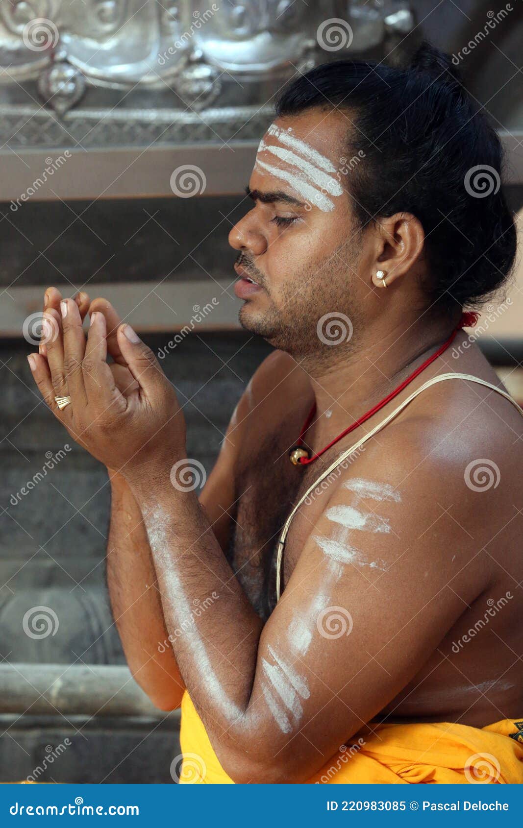 652 Hindu Brahmin Priests Stock Photos HighRes Pictures and Images   Getty Images