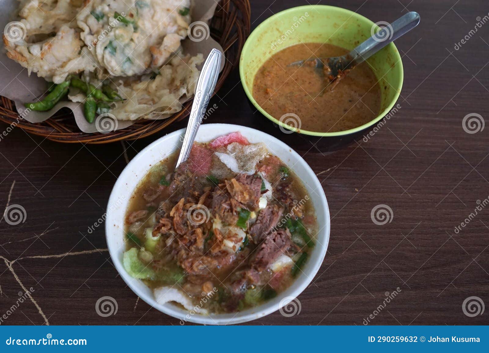 sroto is the name for soto in the banyumas version.