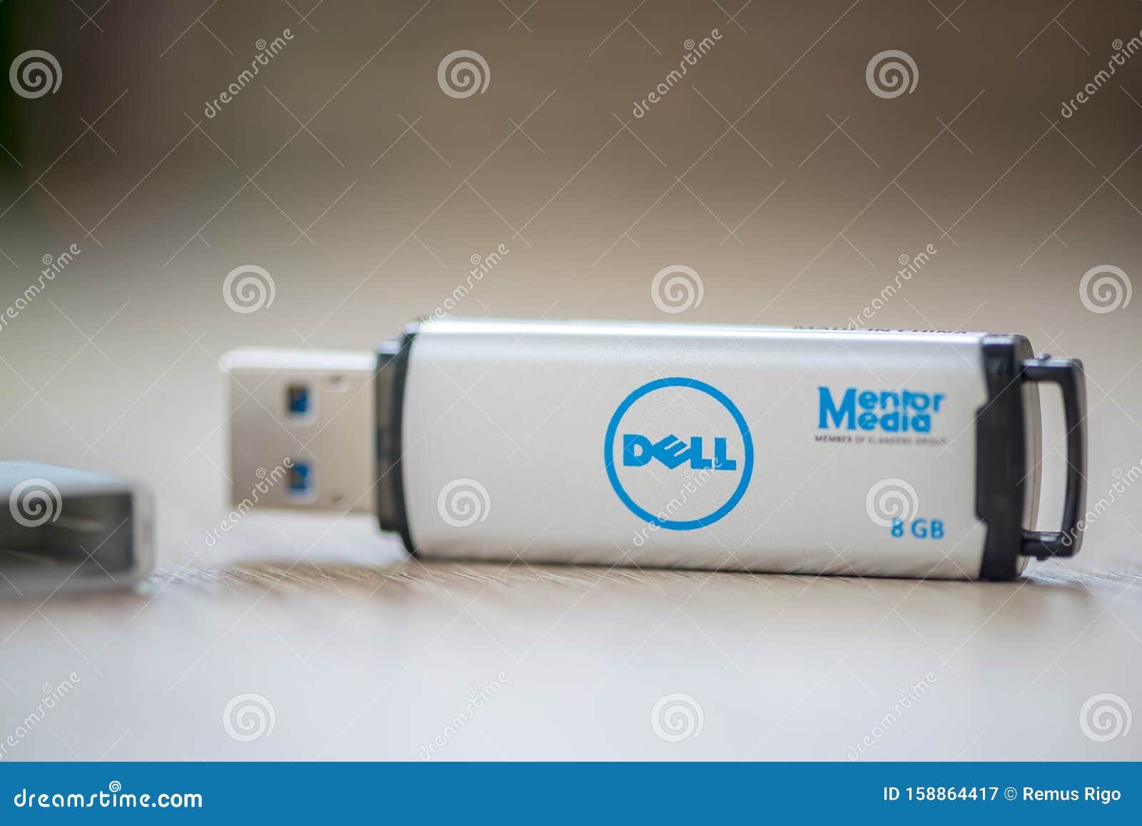 Stäng Av Ett Dell USB-stift Redaktionell Arkivbild - Bild av 