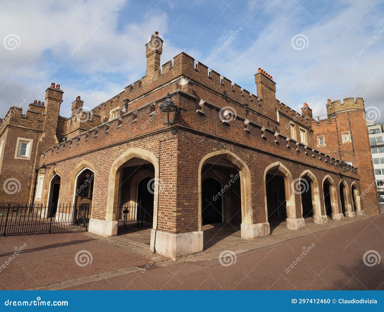 St. James's Palace In Pall Mall Street At Sunset, London, UK Royalty ...