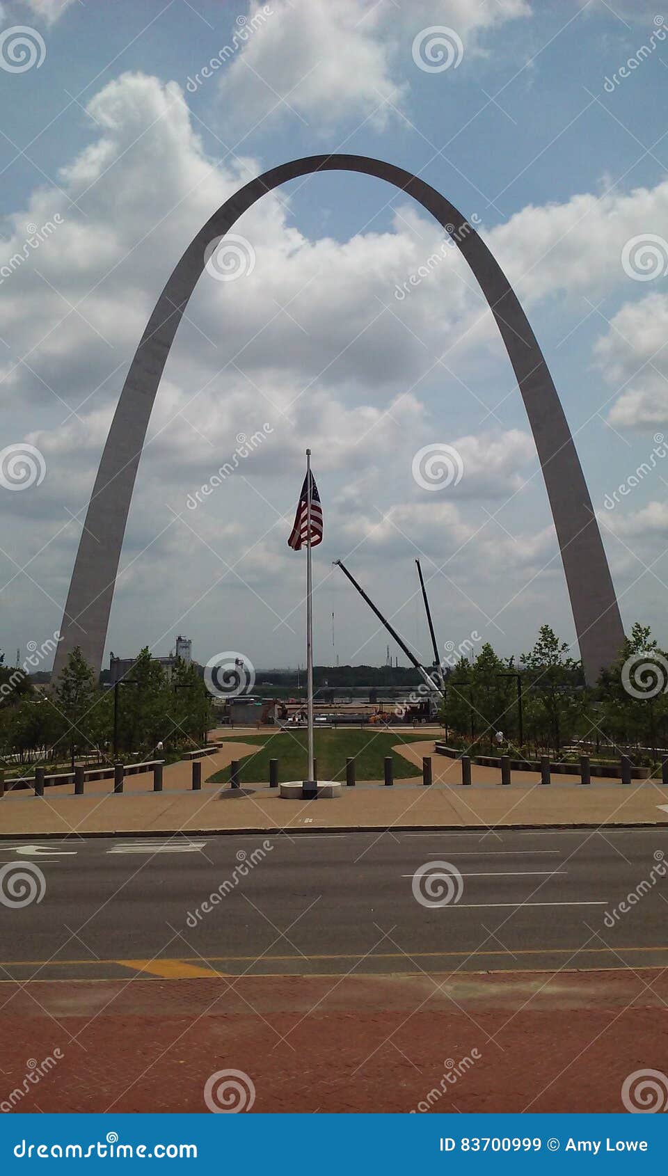 St. Louis Arch In St. Louis, Missouri Stock Image - Image of flag, landmark: 83700999