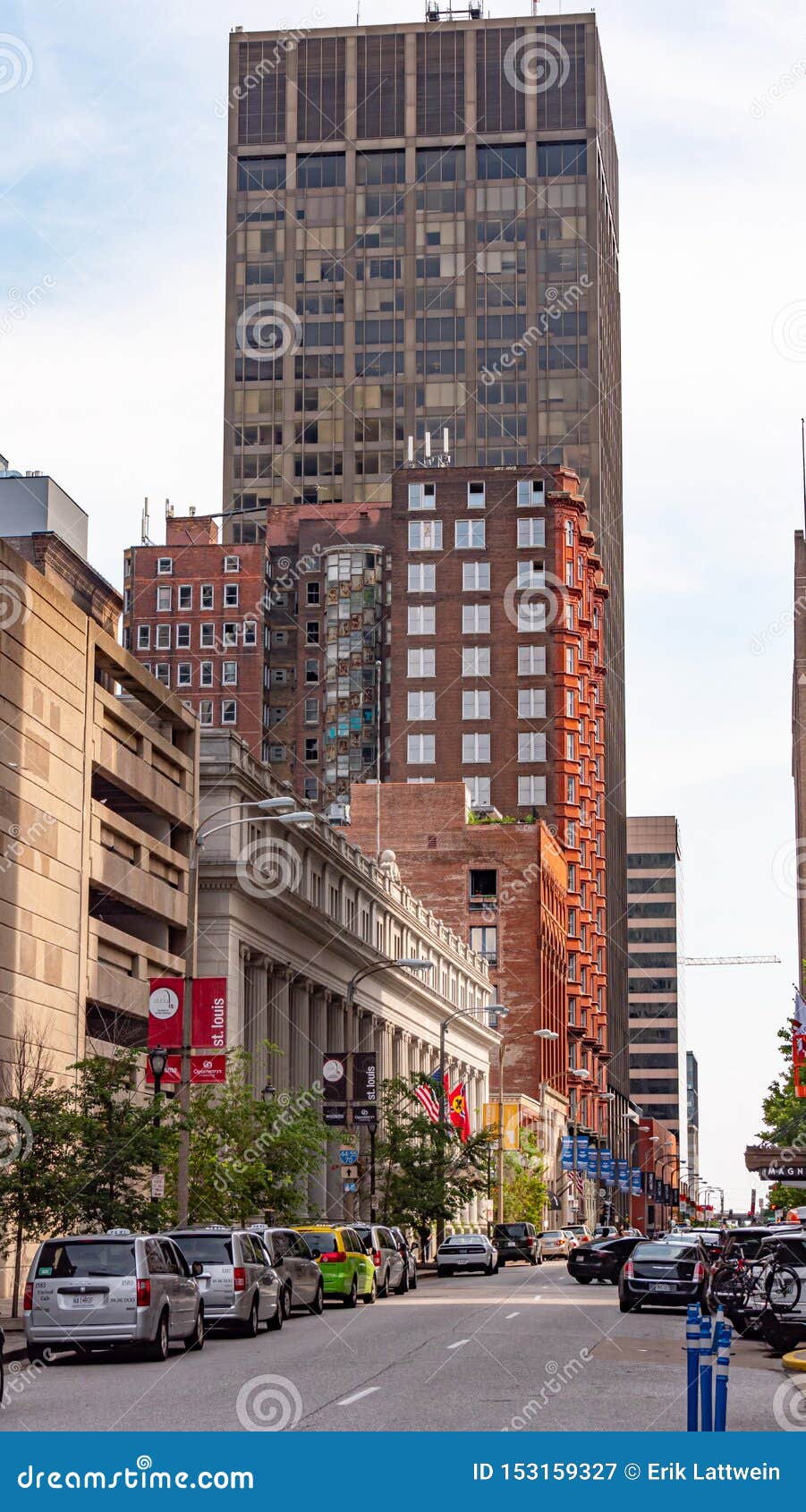 St. Louis Downtown Street View - SAINT LOUIS. USA - JUNE 19, 2019 Editorial Photography - Image ...