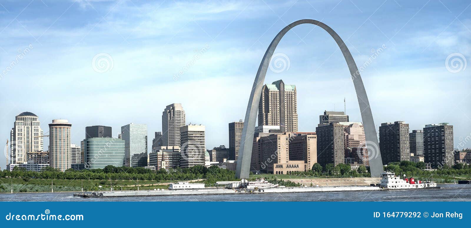 st louis gateway arch panorama skyline daytime