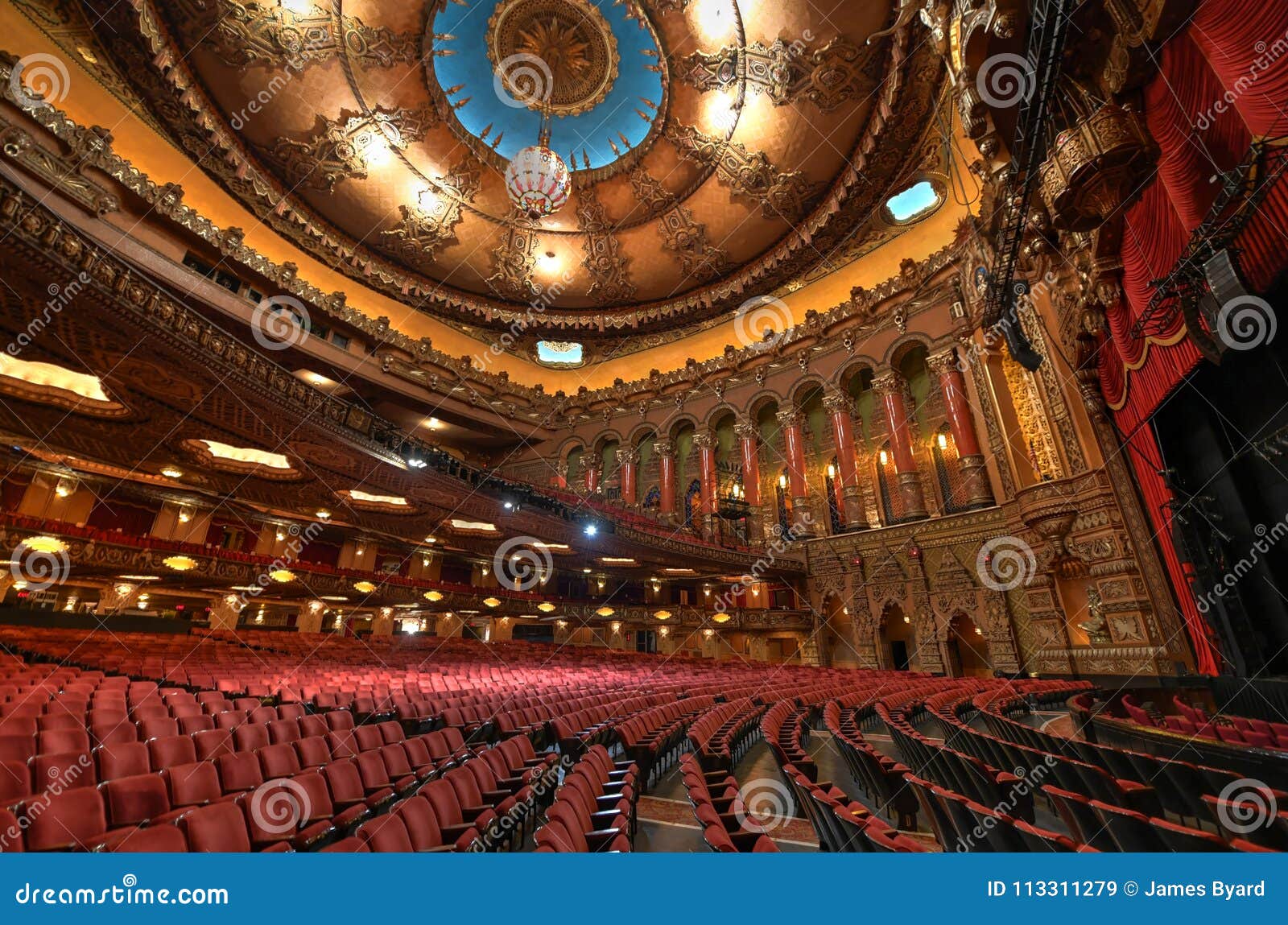 Fabulous Fox Theatre In St. Louis Editorial Stock Image - Image of sunny, louis: 113311279