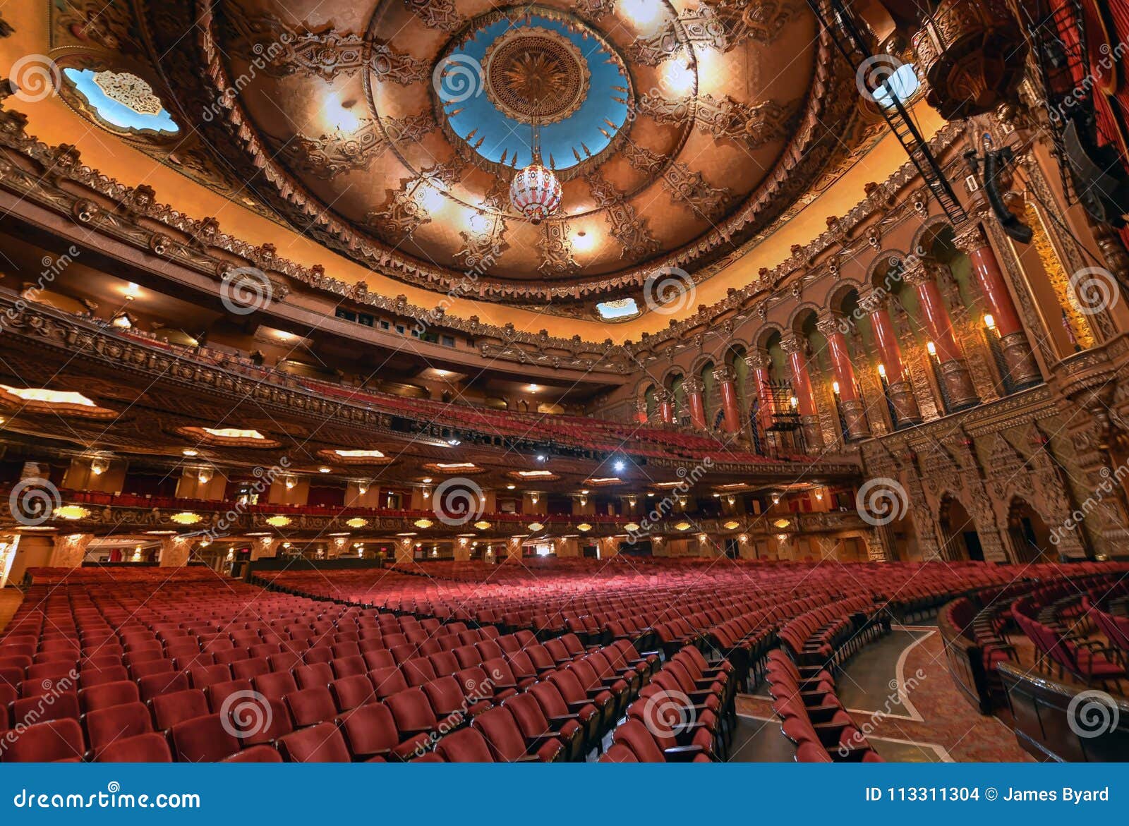 Fabulous Fox Theatre In St. Louis Editorial Stock Image - Image of blue, center: 113311304