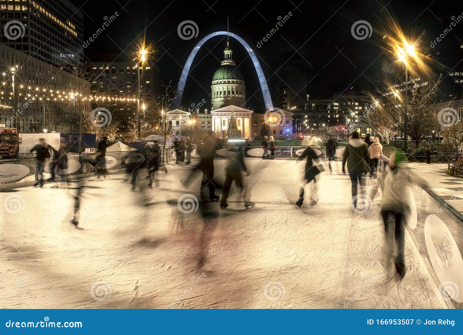 St Louis, Missouri, Usa, Dec 2019 - Men, Women And Kids Ice Skate On Rink In Front Of St Louis ...