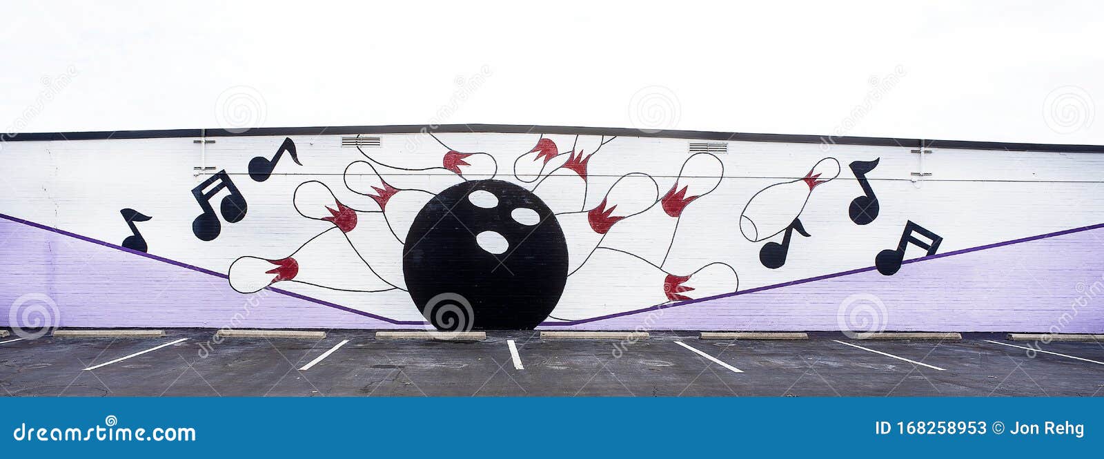 St Louis, Missouri, USA, December 2019 - Bowling Ball And Pins Spray Painted Mural On Side Of ...