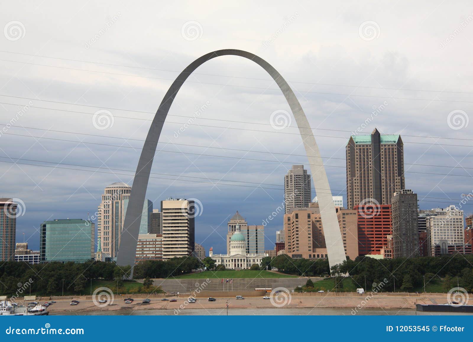 St. Louis Skyline - Gateway Arch Stock Image - Image of office, dome: 12053545