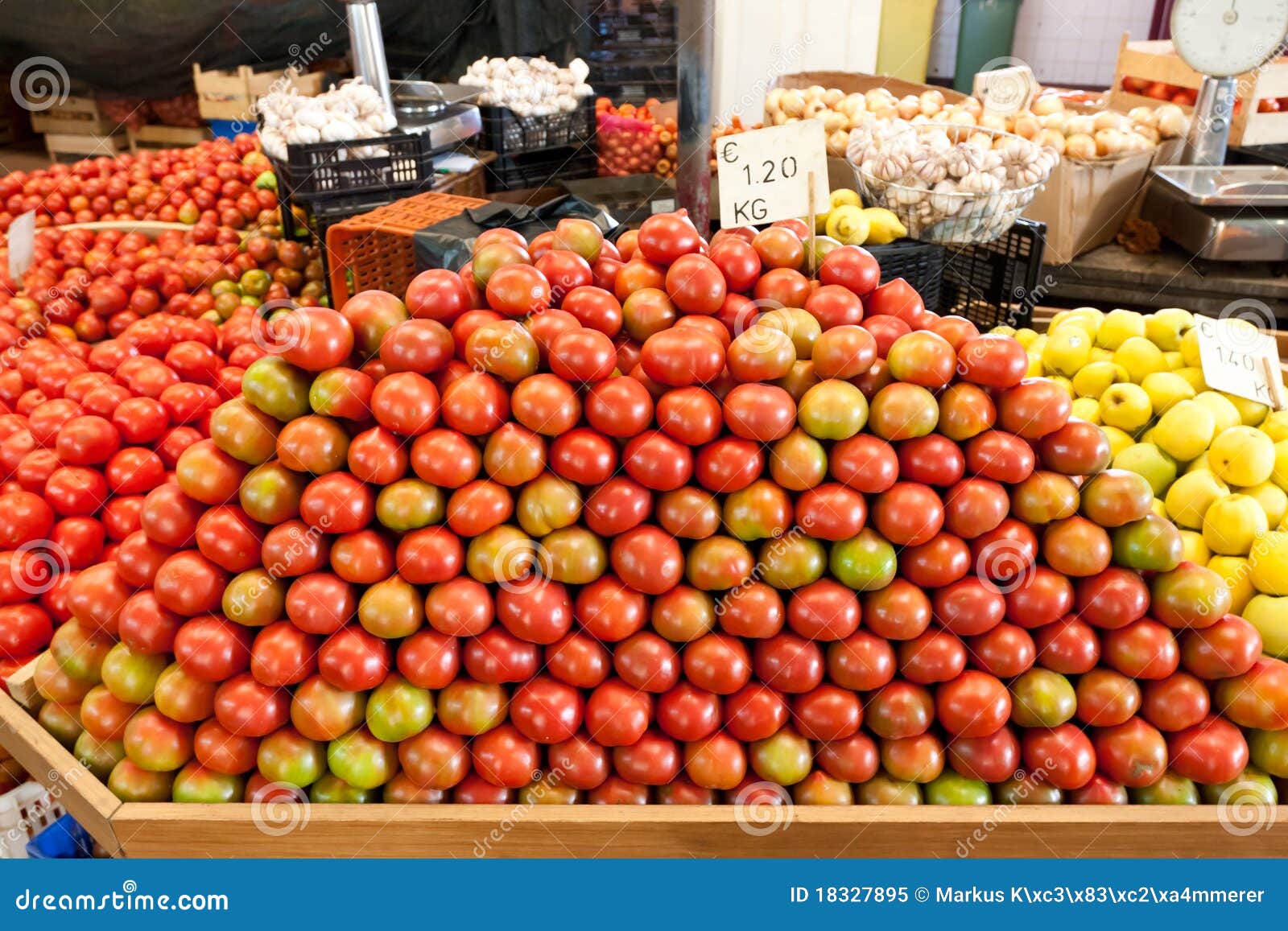 Stacked tomatoes in market stock image. Image of market 18327895