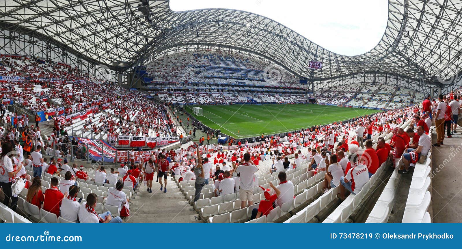 https://thumbs.dreamstime.com/z/stade-velodrome-marseille-france-june-tribunes-uefa-euro-game-ukraine-v-poland-73478219.jpg