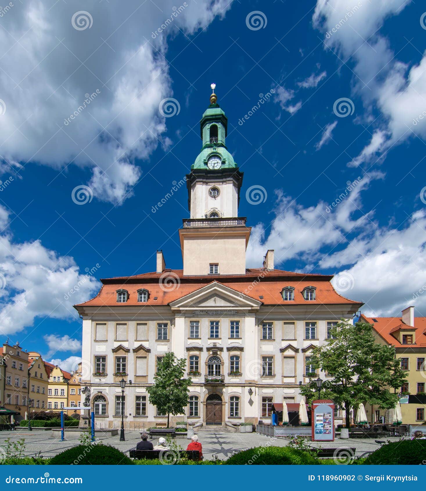 Tirannie seinpaal helemaal Stadhuis Bij Het Belangrijkste Vierkant in Oude Stad Van Jelenia Gora, Lager  Silesië, Polen Redactionele Fotografie - Image of gebouwd, ligplaats:  118960902