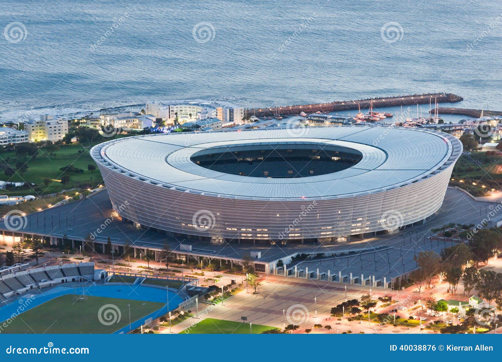 Stadio Città Del Capo Sudafrica Di Greenpoint Fotografia Stock - Immagine  di costruzioni, nave: 40038876