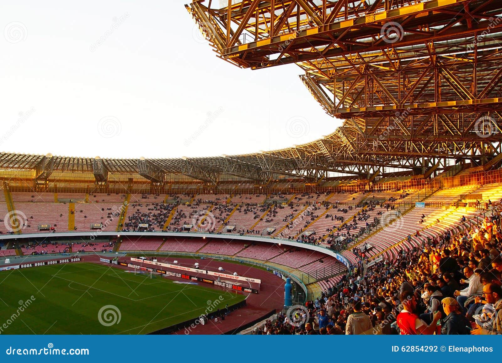 Stadio San Paolo, Napoli fotografia editoriale. Immagine di europa