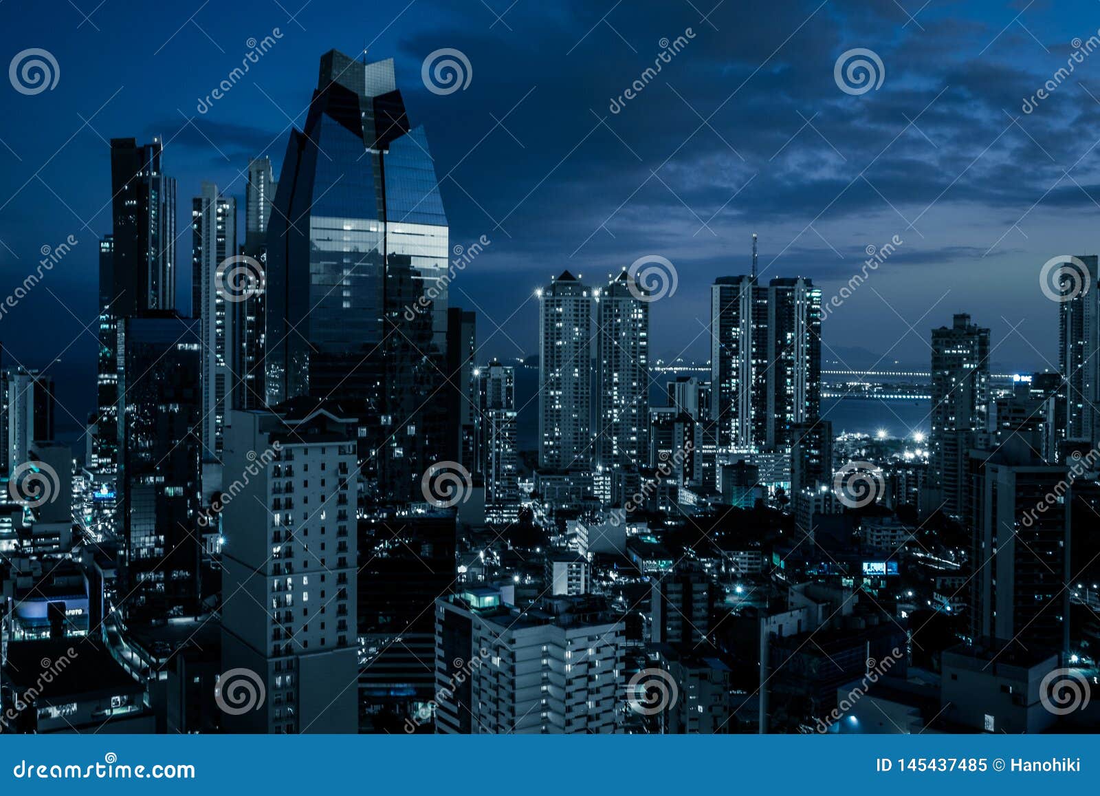 City Skyline in den modernen Bürogebäuden des Geschäftsviertels