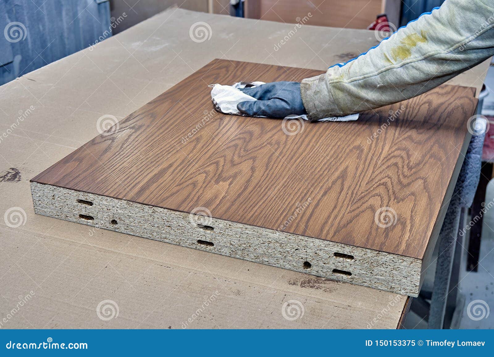 Staining Veneer Panels In Painting Chamber Production Of Wood