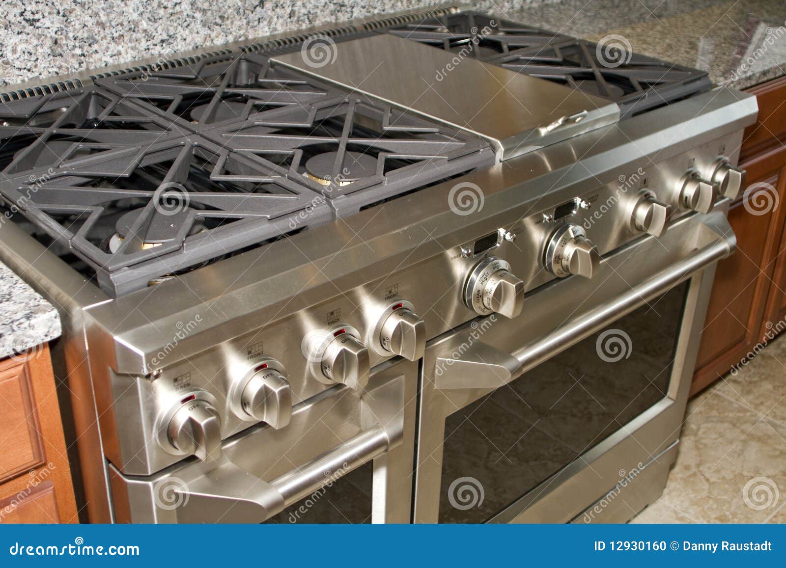 https://thumbs.dreamstime.com/z/stainless-steel-home-gas-range-stove-oven-12930160.jpg