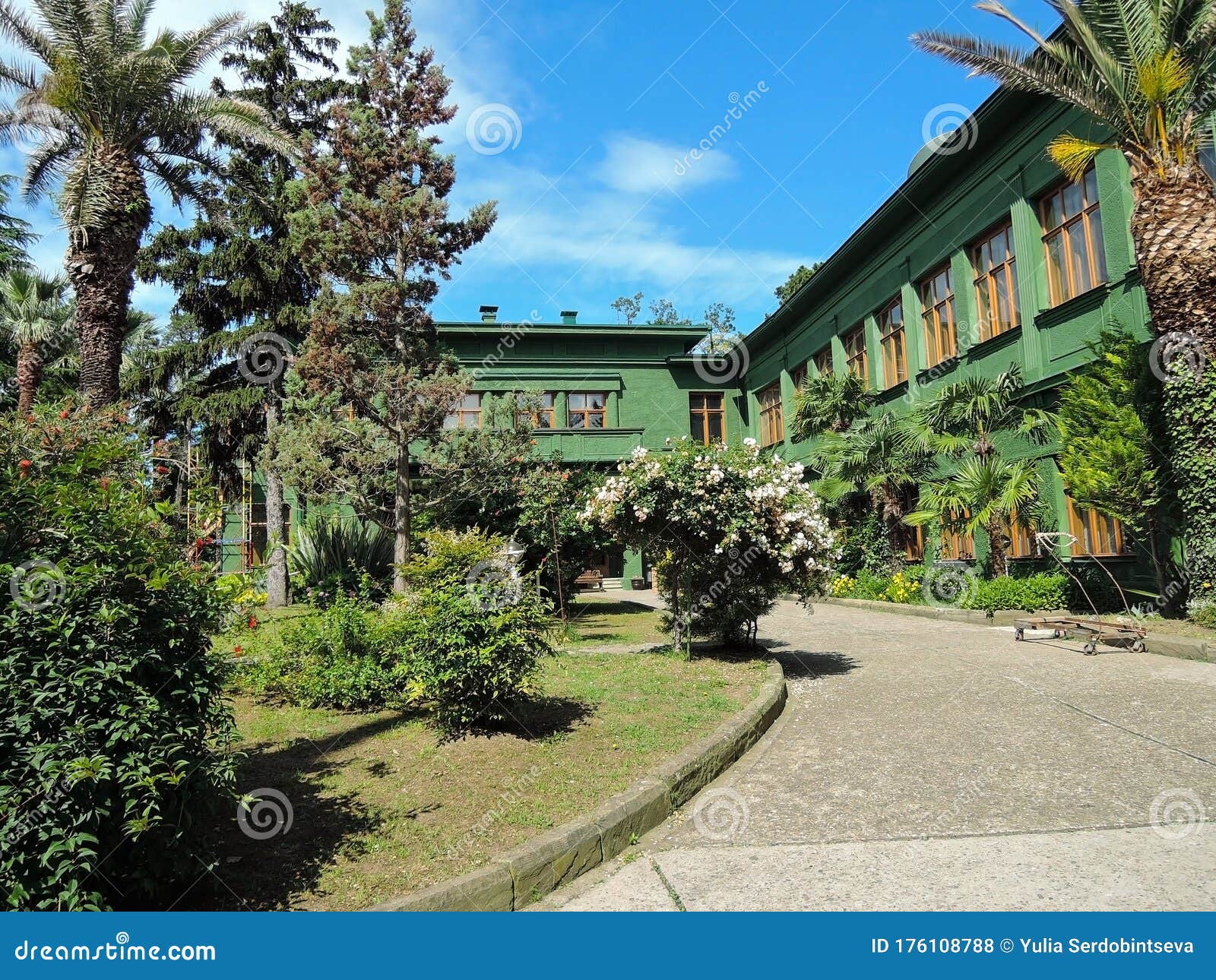 stalin`s dacha in the sanatorium green grove