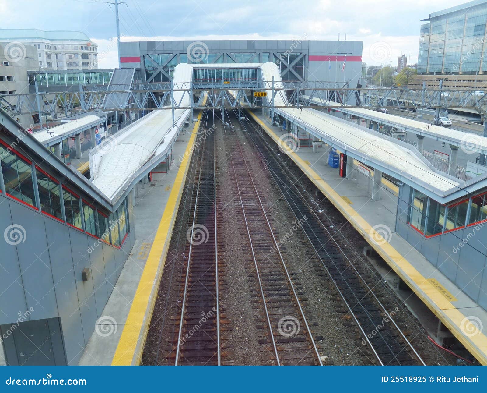 Stamford MetroNorth Railroad Editorial Photo 25519111