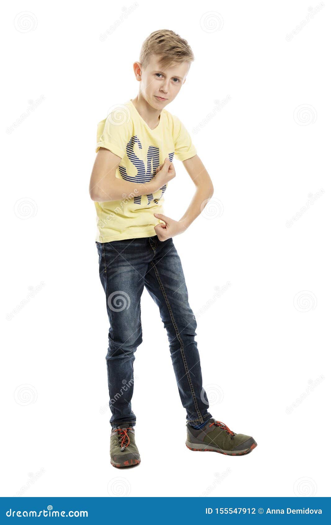Teen boy forum. Подросток в полный рост на белом фоне. Мальчик подросток в полный рост. Мальчики подростки в джинсах. Мальчик в джинсах в полный рост.