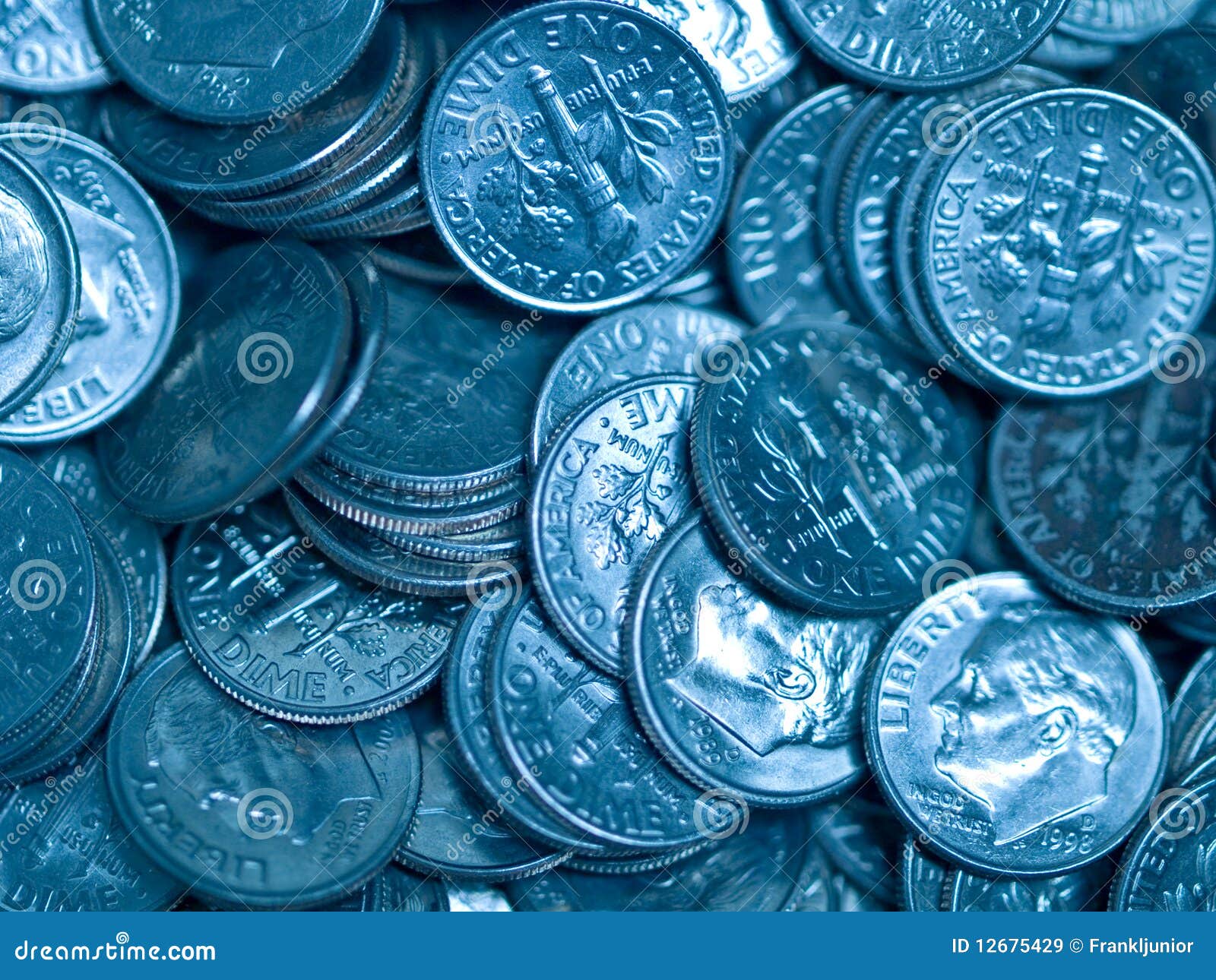 Stapel der Staat-Münzen. Stapel von Vereinigten Staaten prägt Bluetone Groschen