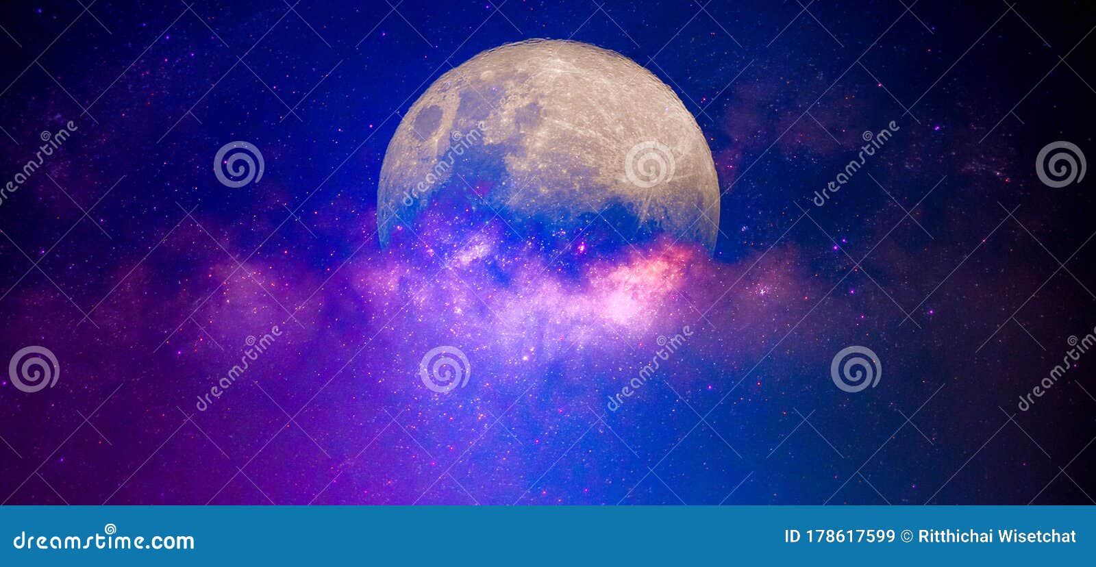 Sao trăng là sự kết hợp tuyệt vời giữa ánh sáng rực rỡ của các vì sao và vẻ đẹp của mặt trăng. Hình ảnh này sẽ khiến bạn say đắm trong vẻ đẹp của thiên nhiên và cảm thấy yên bình, an lạc.