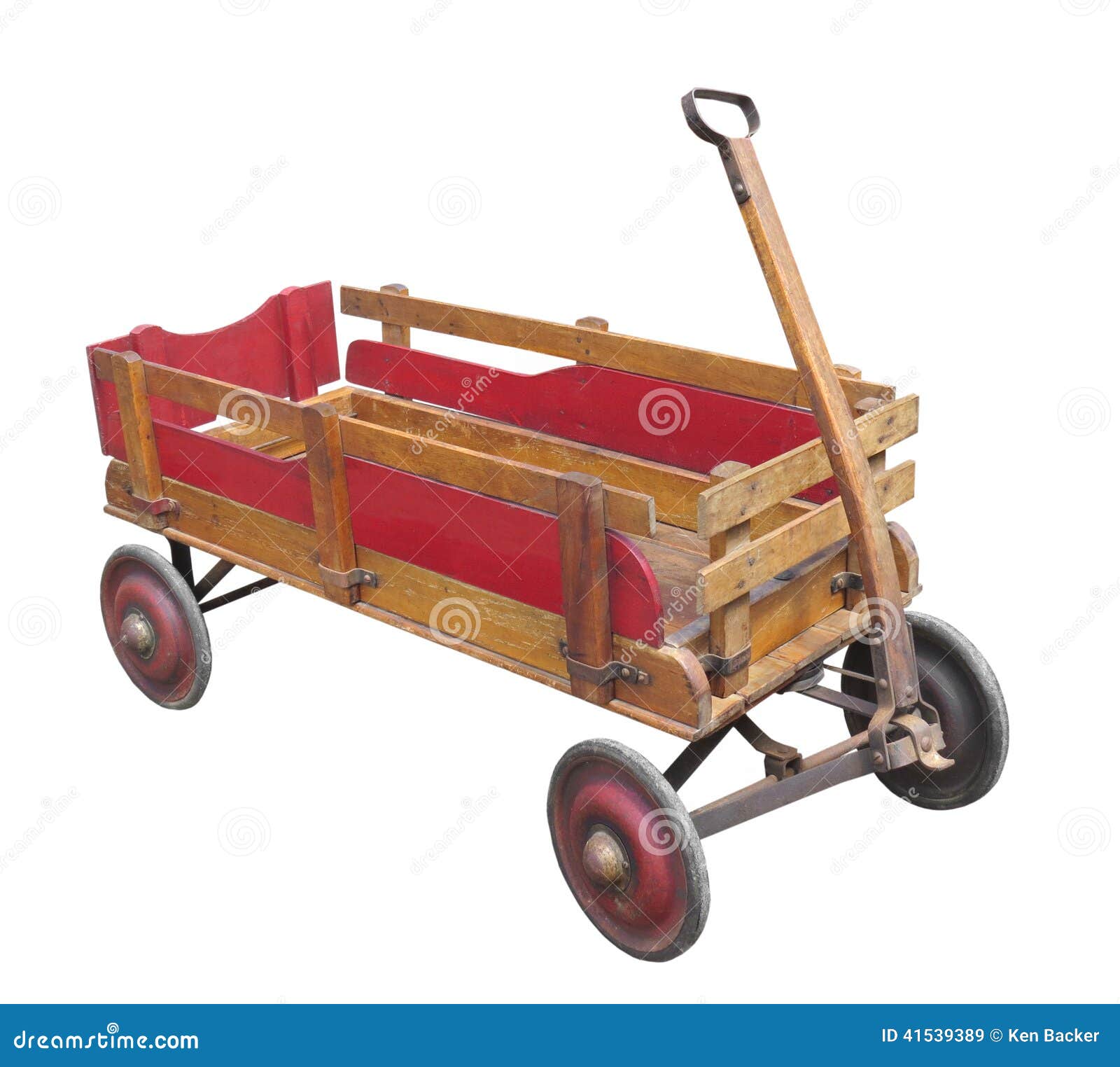 Starego dziecka drewniany furgon odizolowywający. Stary drewniany dziecka ciągnienia furgon z stronami Odizolowywający na bielu