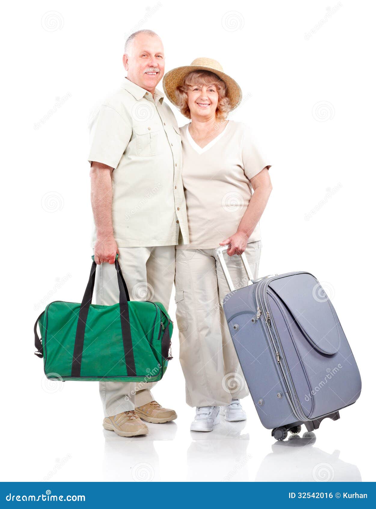 Starszej osoby para. Turystyczna starsza senior para. Odizolowywający nad białym tłem