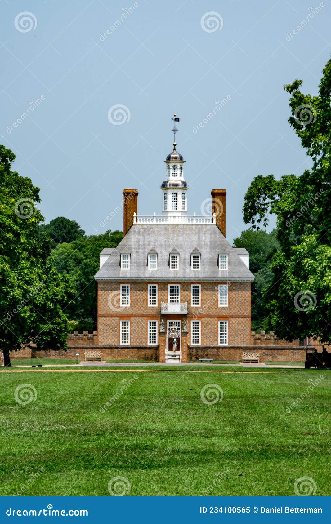 colonial governor`s palace in williamsburg virginia