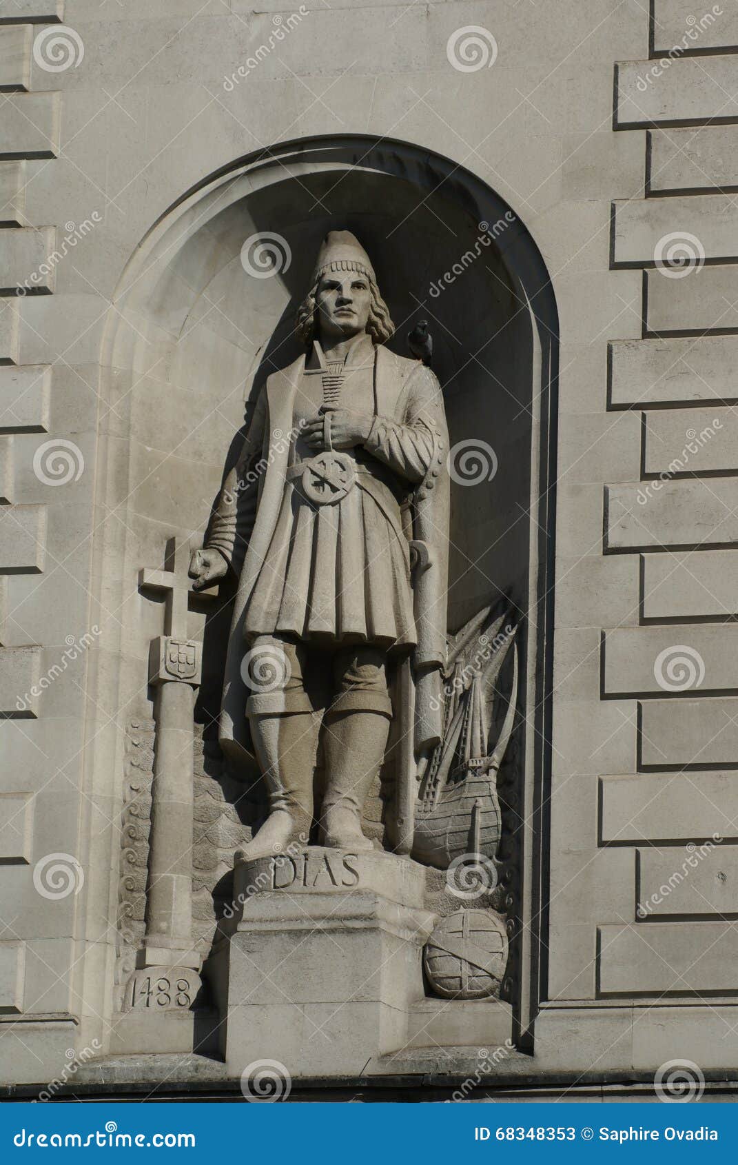 statue of bartolomeu dias at the high commission of south africa in london, england