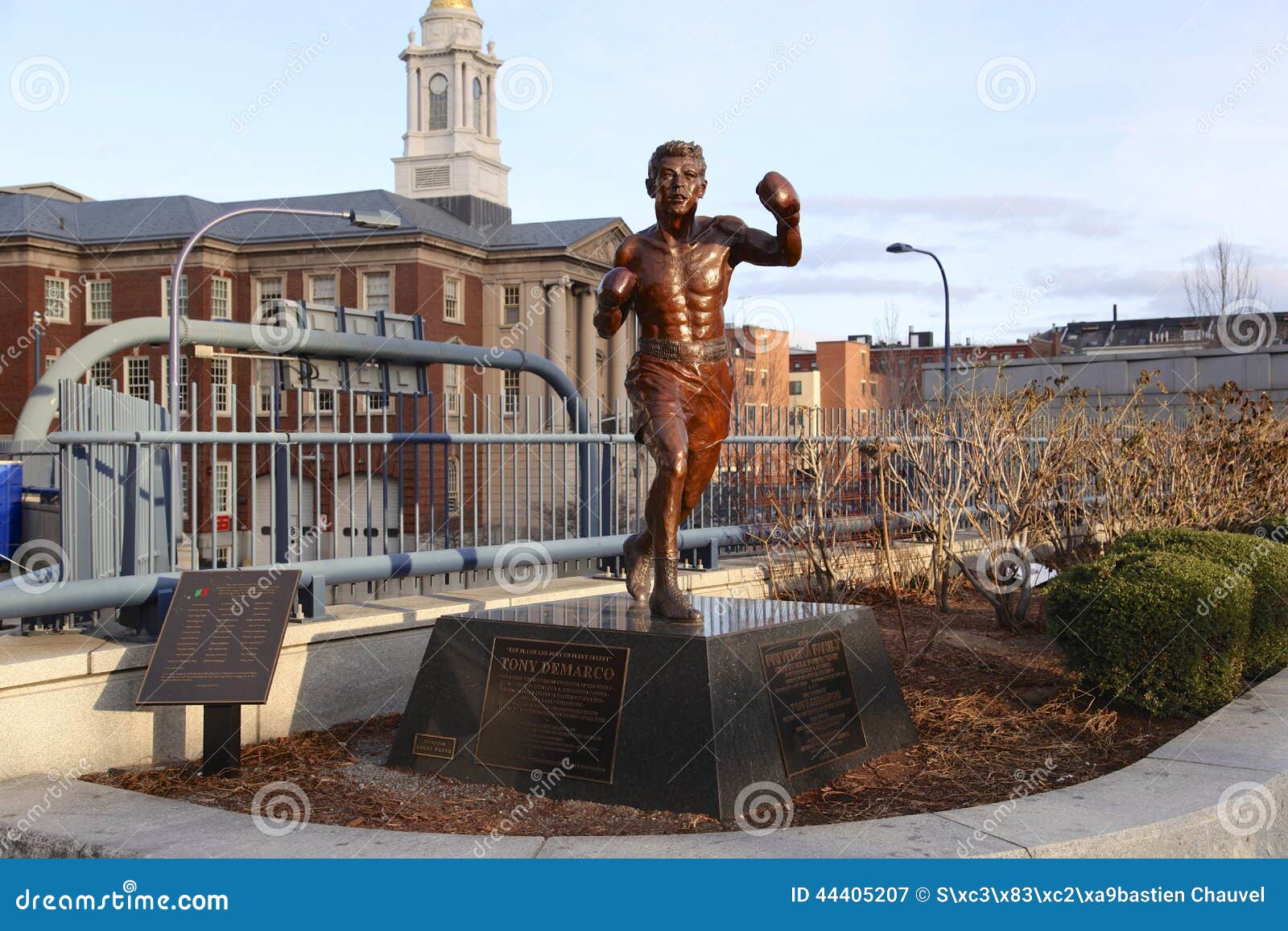Statue in Boston editorial photography. Image of statue 44405207