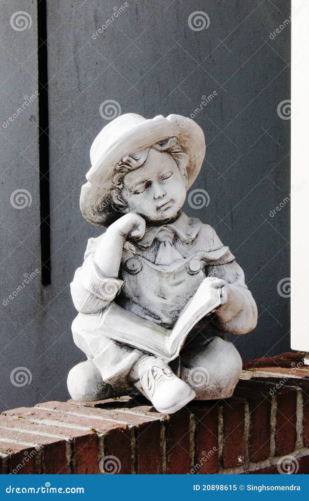 12,162 Statue Boy Stock Photos - Free & Royalty-Free Stock Photos from  Dreamstime