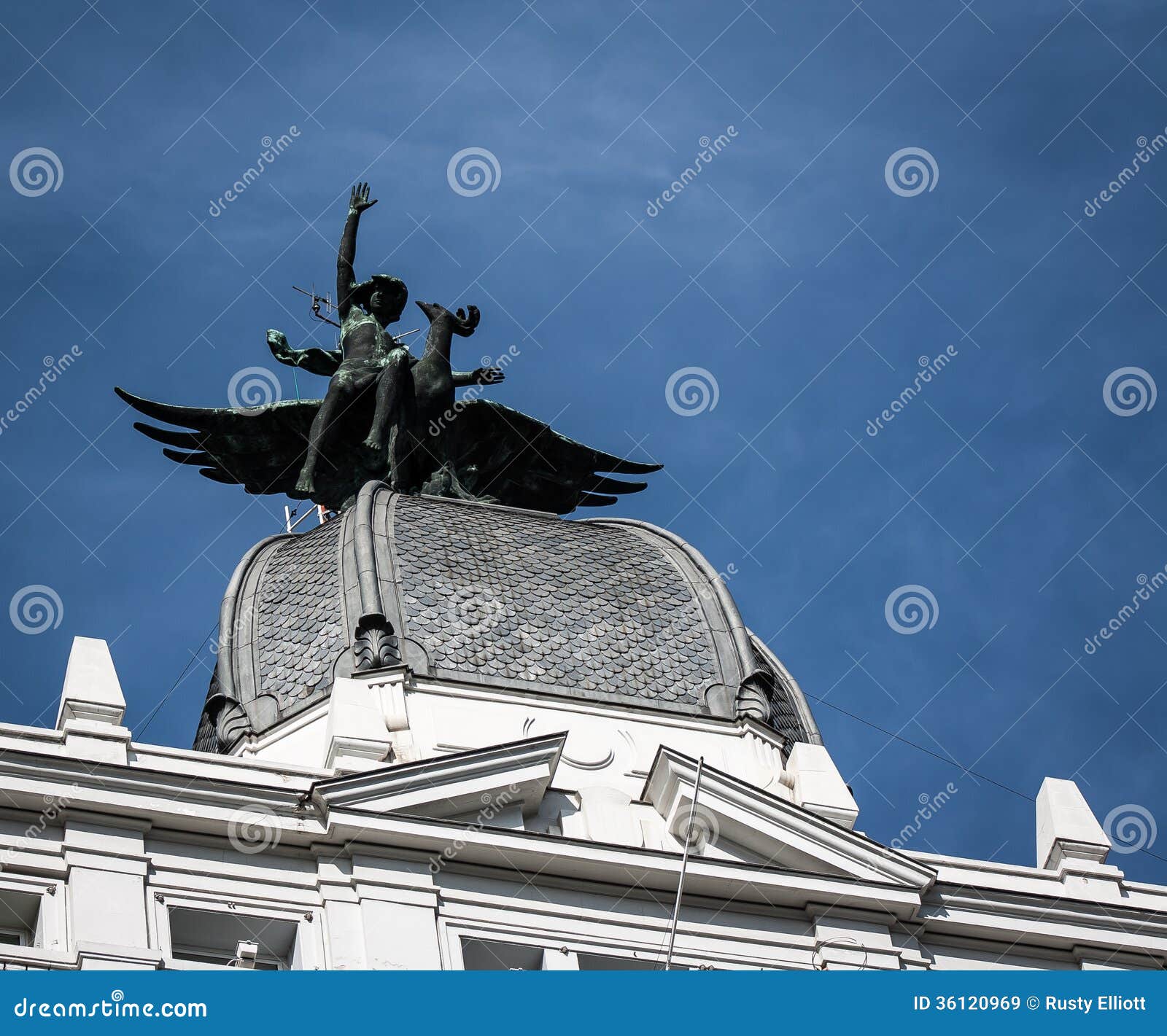 Statue on Building in Madrid Stock Image Image of building, rides