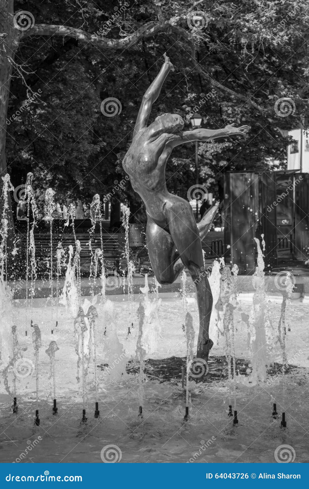 The Fountain nude photos