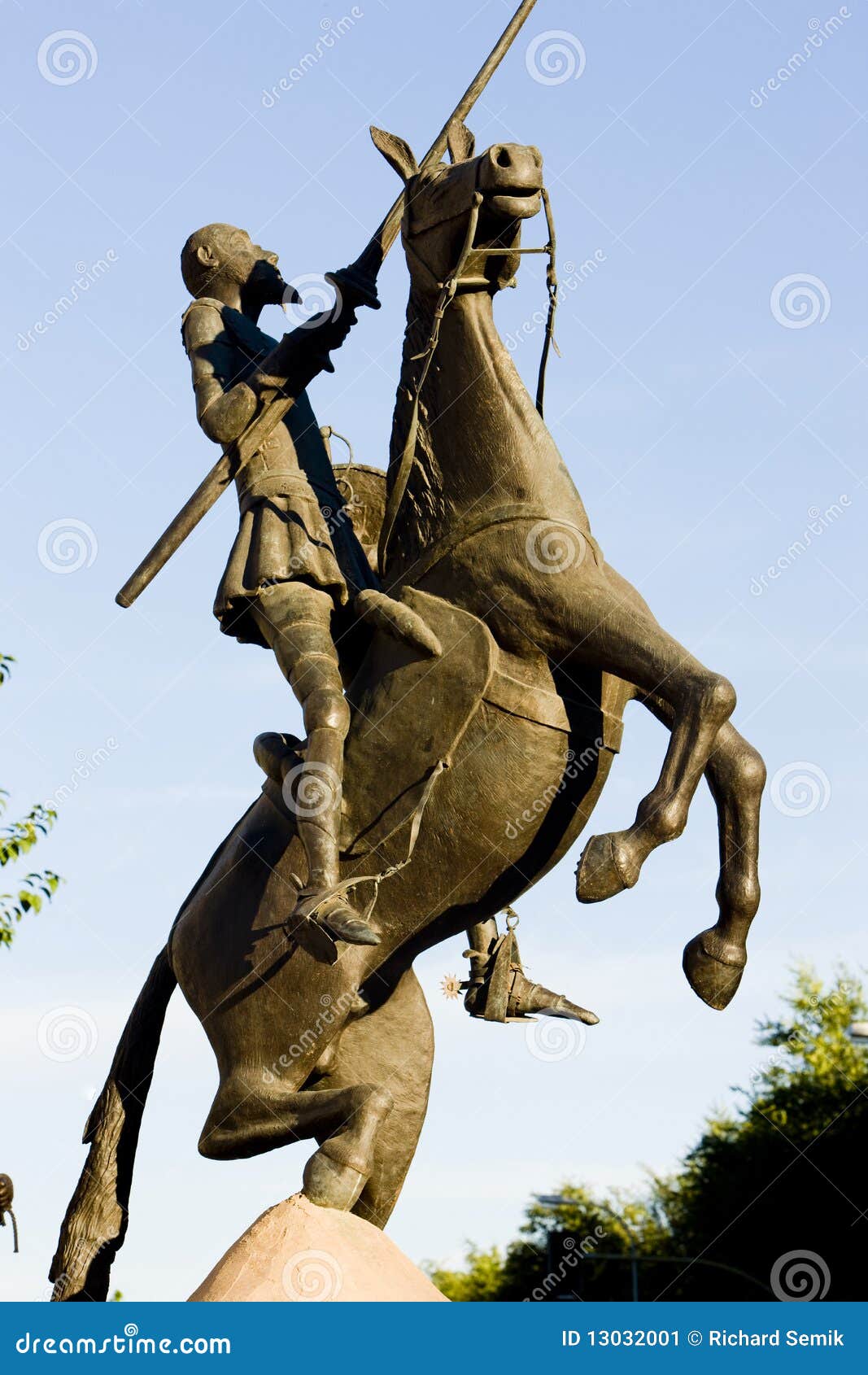 statue of don quijote