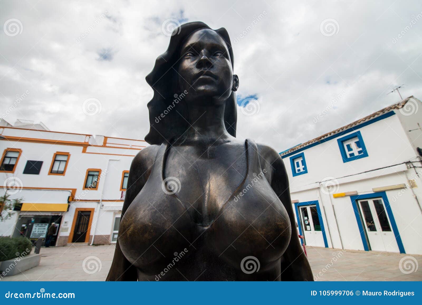 Statue of Floripes on Olhao Editorial Photo - Image of urban, exterior:  105999706