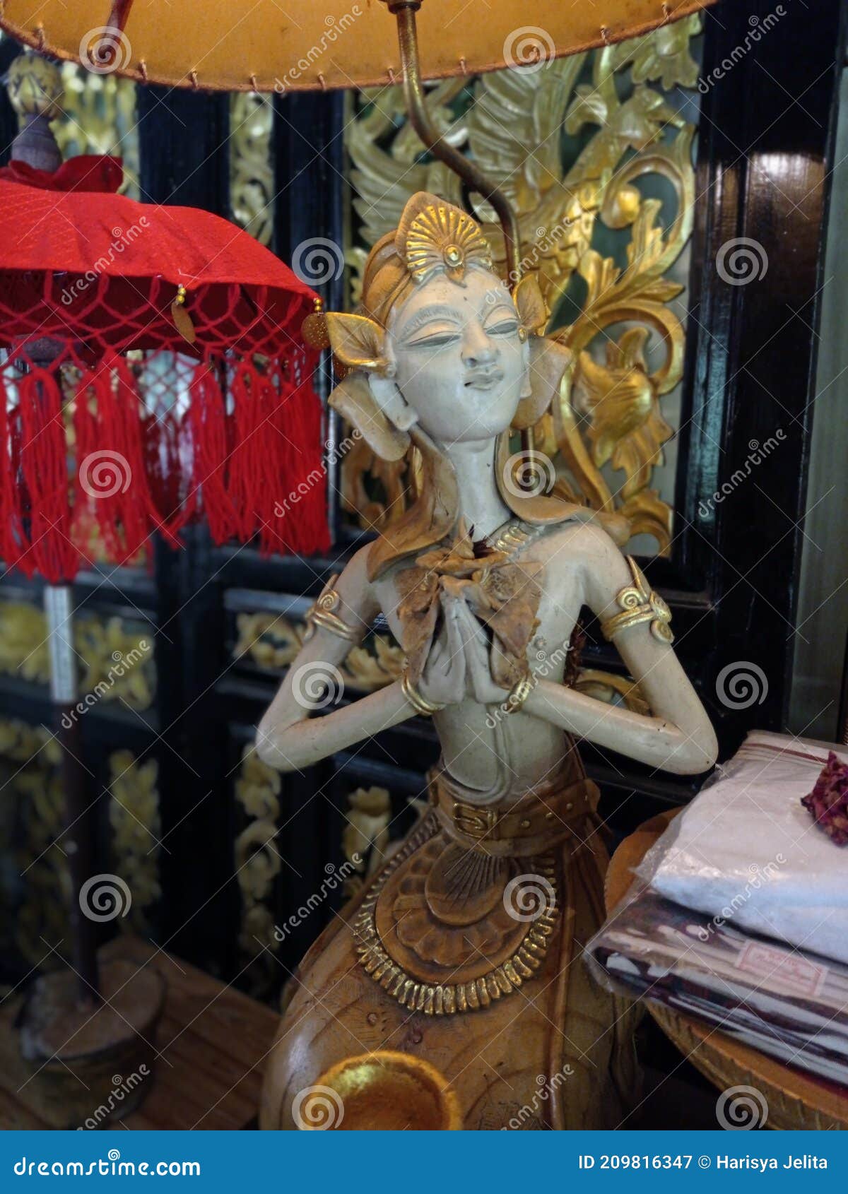 statue of javanese male